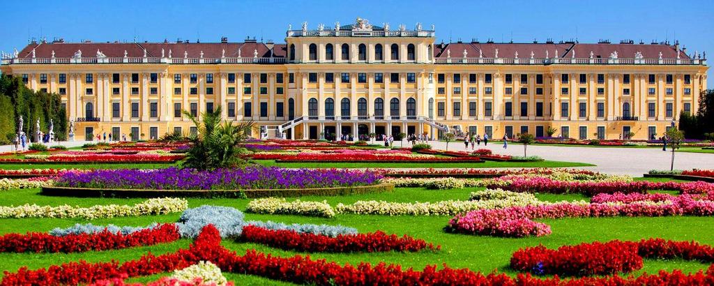 10.4 Il palazzo e i Giardini di Schönbrunn (Austria) Questo bene culturale è composto dal palazzo e dal grande e sfarzoso parco che ospita uno degli zoo più antichi de mondo.