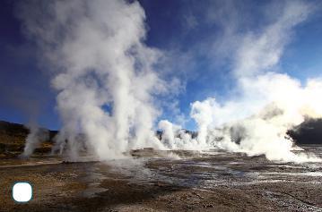 Capitolo La struttura della materia: miscugli e sostanze Vedi Capitolo 4 Per le forze intermolecolari: I legami chimici Perché solidi, liquidi e aeriformi hanno diverse proprietà e diverso