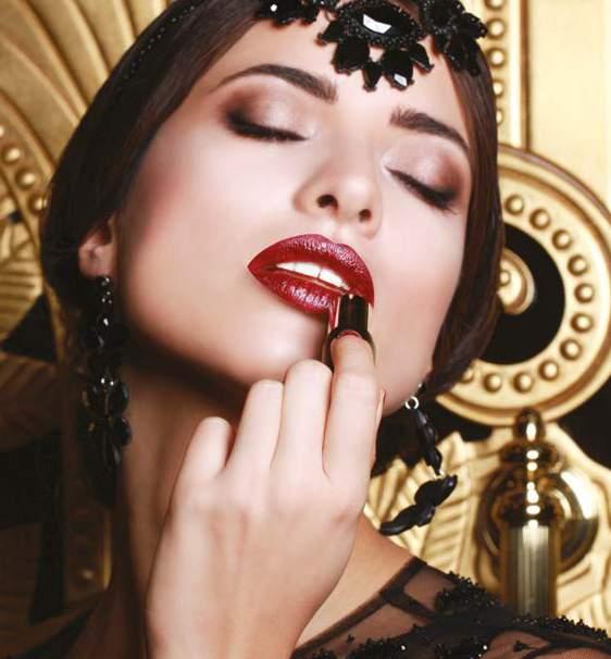 I lipstick dai colori delicati e sensuali, per una sensazione di comfort a lunga durata, in 12 affascinanti colori.