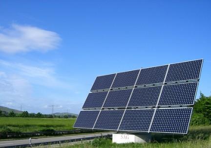 CELLA FOTOVOLTAICA: Una cella solare o cella fotovoltaica è un dispositivo che converte l'energia della luce direttamente in elettricità.