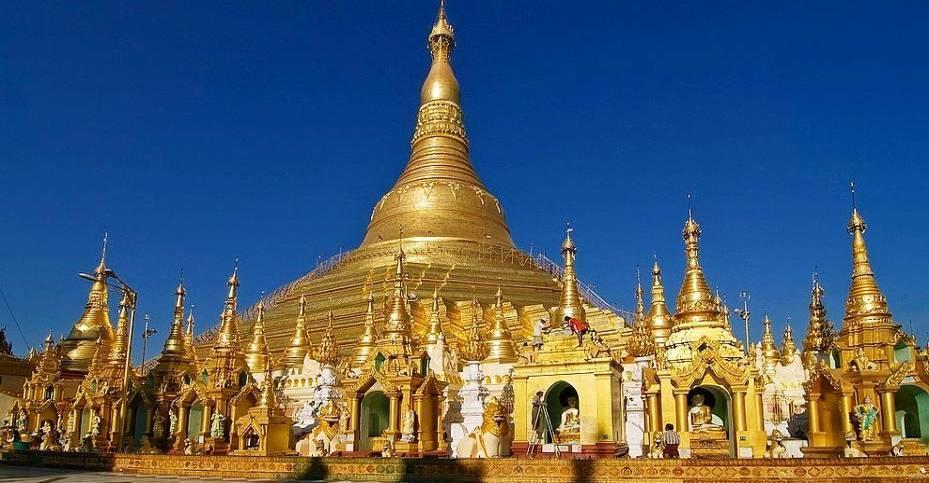 12 giorno / Bagan Dopo la prima colazione si continua la visita di Bagan con altre spettacolari templi e pagode, come as esempio il tempio di Thatbyinnyu, il cui nome significa onnisciente, uno degli