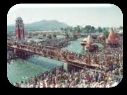 ogni angolo dell India convergono per le abluzioni nelle sacre acque del Gange.