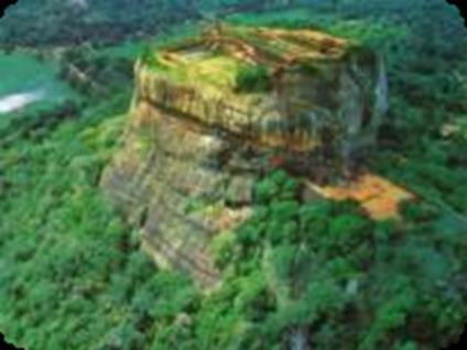 Giorno 02 DAMBULLA SIGIRIYA POLONNARUWA DAMBULLA DAMBULLA SIGIRIYA: 20 KM 30 minuti DAMBULLA POLONNARUWA: 46 KM 1 ½ ore Dopo colazione, si proseguirà verso Sigiriya per scalare la Rock Fortress di