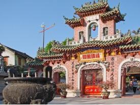 Il Ponte coperto Giapponese, simbolo della città, la Pagoda Phuc Kien, l Antica dimora di Phung