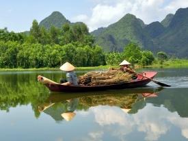 Giorno 8 Hue - Ho Chi Minh - Ben Tre Prima colazione e di buon mattino trasferimento all aeroporto per la partenza per Ho Chi Minh.