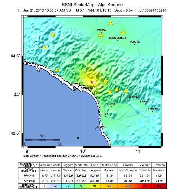 in PGA e in Intensità strumentale prodotte utilizzando i dati della rete RSNI attraverso il software Shakemap.