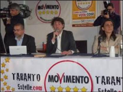 ha presentato a Roma insieme a Luigi Di Maio e altri esponenti M5S il Libro a 5 Stelle dei cittadini per l Europa. E su questo che ci stiamo battendo a Bruxelles e in Italia.