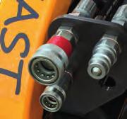 Possibilità di installare un serbatoio olio per la gestione degli attrezzi motorizzati indipendenti dalla trattrice.