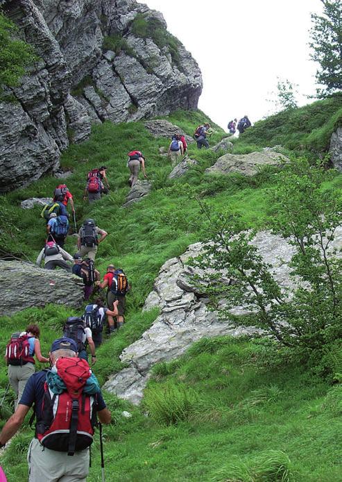 PREMESSA Una qualificata rete escursionistica contribuisce notevolmente alla conoscenza, alla valorizzazione e alla tutela del patrimonio ambientale, della storia, della cultura e delle tradizioni