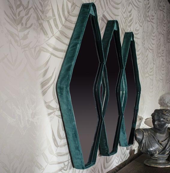 Triple mirror covered with E/5525 collection Vellù.