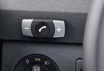 02 03 04 04 LinkKit originale Volkswagen Il supporto LinkKit da fissare sulla consolle centrale del lato passeggero è ideale per molti telefoni