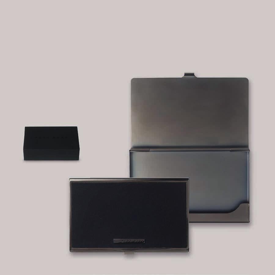 Porta Card Dalla collezione Caption di HUGO BOSS ecco questo porta carte di credito realizzato in metallo e rivestito di una