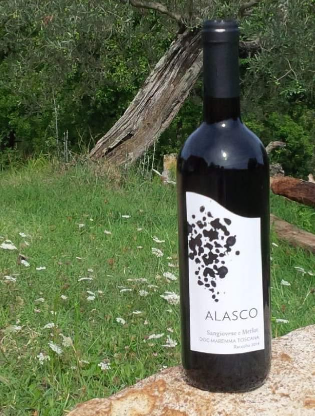 Alasco Doc Maremma Toscana Raccolto 2014 60% Sangiovese 40% Merlot Affinamento: il sangiovese matura per circa sei mesi in vasche d acciaio inox, il merlot affina in barriques di rovere per sei mesi.