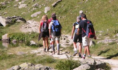 FORUM INTERMEDIO Saluzzo, 14 maggio 2015 IL TURISMO NELL AREA CETS MONVISO I DATI DEL RAPPORTO DIAGNOSTICO Condivisione dei primi dati e risultati elaborati dal rapporto