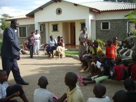 26th October A team from FASCOBI (Family Support Community Based Initiative) in Mbita visited the centre with their partners from Tanzania, Uganda and Kenya.