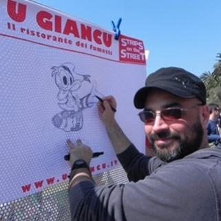 Andrea Freccero esordisce su Topolino nel 1989, dopo aver frequentato l Accademia Disney e dopo l incontro con Giovan Battista Carpi, al quale si ispira molto nei primi tempi e con il quale collabora