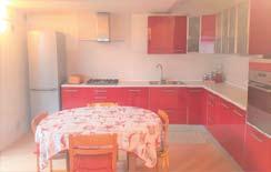 cucinino separato, 2 ampie stanze, bagno finestrato, terrazzo e cantina. Per info cell. 338 7668370 TRILOCALE MATTARELLO In palazzina in classe en.