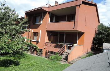 000 VIA BELENZANI - Grazioso attico con balcone e terrazza composto da: ingresso, cucina/soggiorno, bagno