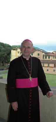 Arcivescovo Sua Eccellenza Reverendissima Monsignor BENVENUTO ITALO CASTELLANI nato a Cortona (AR), il 1 luglio 1943; ordinato Presbitero il 15 giugno 1969; nominato Vescovo di Faenza-Modigliana il