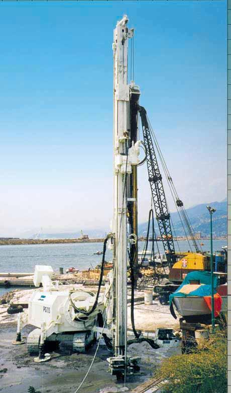 These machines are used to construct an arch around the tunnel s periphery, ahead of the face.