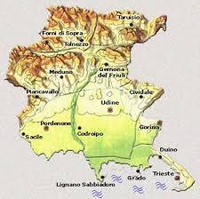 Morfologia del Friuli Venezia Giulia Il territorio (morfologia): è molto vario e da nord verso sud spazia da settori montuosi con cime