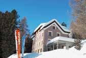 St. Moritz Pagina 49 KEMPINSKI RESIDENCES In posizione perfetta per tutti gli appassionati di sci e snowboard, come per i fondisti, le Kempinski Residences offrono un comfort eccezionale e tanta