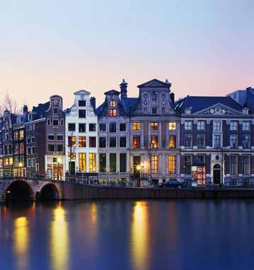 Si arriva ad Amsterdam, definita Venezia del Nord per il suo antico sistema di canali. E una delle mete turistiche più gettonate.