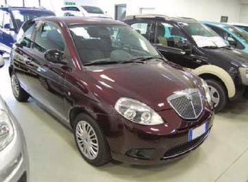 950 ID: 47735 Manuale Euro 5 Climatizzatore Colore: body nero tetto bianco op CD-Radio Lancia Ypsilon 2ª serie 1.2 Oro 44 kw (60 PS) EZ 2.2008 58.39 5.