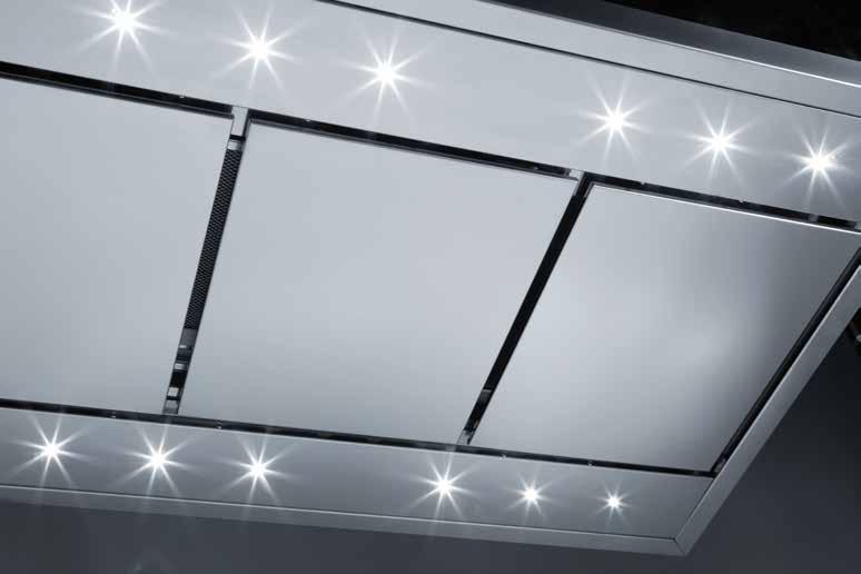 Adotta piastre LED di elevata efficienza e luminosità, che garantiscono una illuminazione naturale e confortevole con un notevole risparmio energetico.