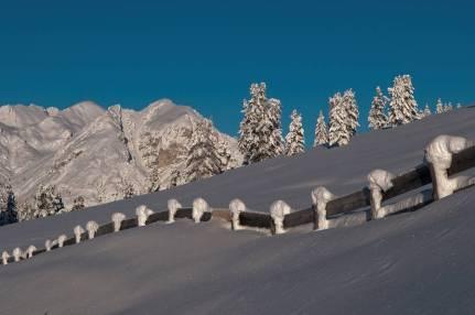 Escursione sulla malga Nemes camminata facile dal Passo Monte Croce alla malga Nemes Oggi partiamo dal Passo Monte Croce Comelico, confine tra la provincia di Bolzano e quella di Belluno.