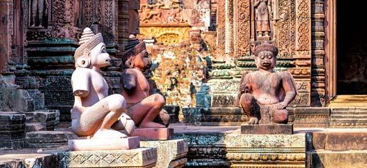 La giornata inizierà all Angkor Thom, la gigantesca città fortificata alla quale si accede dalla celebre porta denominata South Gate.