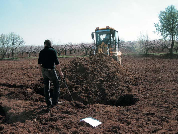 Pozzetto P - abitato di Rotondella Due Limo sabbioso colore rossastro Depositi marini terrazzati (Pleistocene inf.