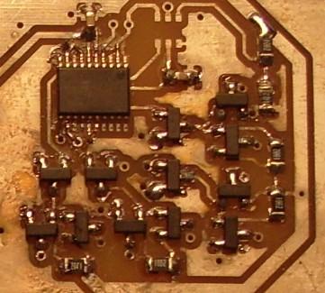 5. Logica di controllo Per ridurra al minimo l'assorbimento di corrente, sono stati utilizzati dei relè bistabili (latching type).