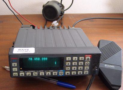Ascom SE-550 Descrizione Comandi con firmware PA4DEN installato Si tratta di un ricetrasmettitore civile che si può trovare nelle versioni VHF LOW, VHF e UHF e si presta molto bene ad essere