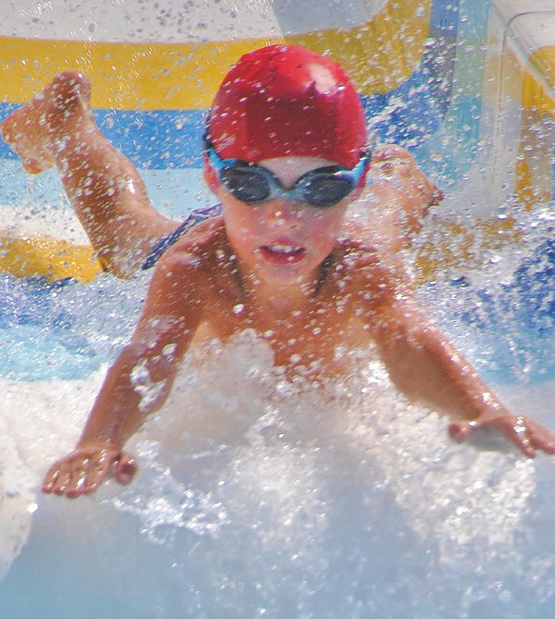 - 30 min: gioco strutturato sulla sabbia - 1 ora: gioco libero sorvegliato in piscina estiva - 1 ora e 30 min: merenda/torta/apertura regali