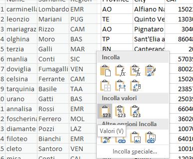 Appunti della lezione di Database del 3/11/2016 (pomeriggio) Studenti: Andrea Cuna Giuseppe Levantaci [ continuazione dell esercizio della lezione precedente] Creiamo un file excel e incolliamo