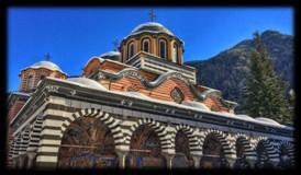 Escursione al Monastero Rila, il più grande monastero di tutta la Bulgaria situato sulle montagne. Luogo sacro costruito nel XIX secolo circa racchiude affreschi di grande valore artistico.