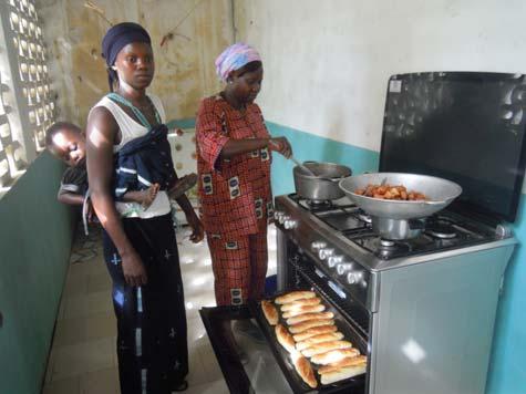 Obiettivo: migliorare le condizioni di vita delle giovani donne (ragazze madri) del villaggio di Nyassa e