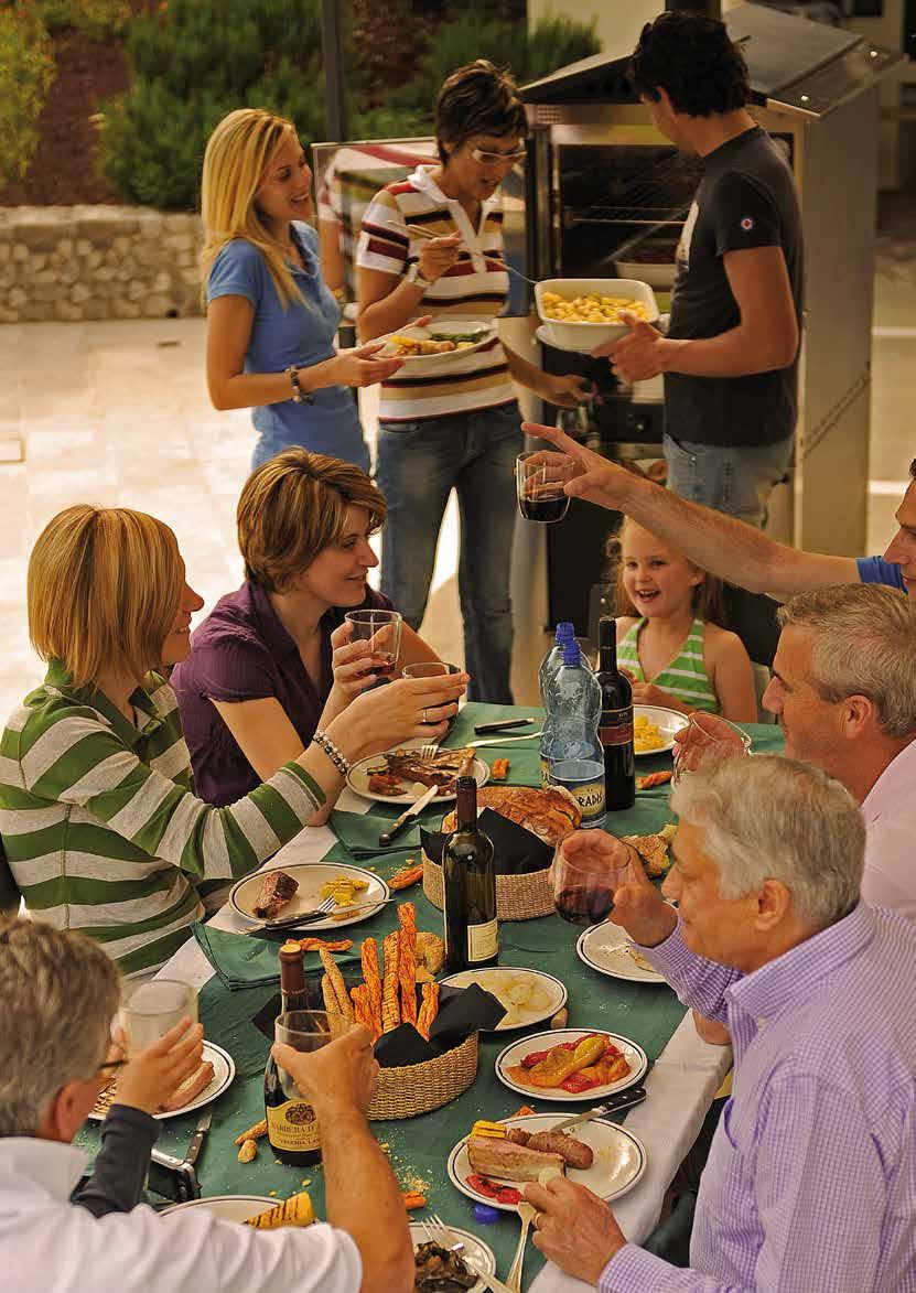 I forni in metallo. Perché cucinare al forno Convivialità e piacere gastronomico.