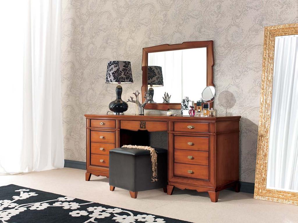 toilette bedroom with 9 drawers blond walnut polishing moka details. cm. l. 174 - p. 55 - h. 79 articolo 3132 Specchiera rettangolare sagomata finitura noce biondo.