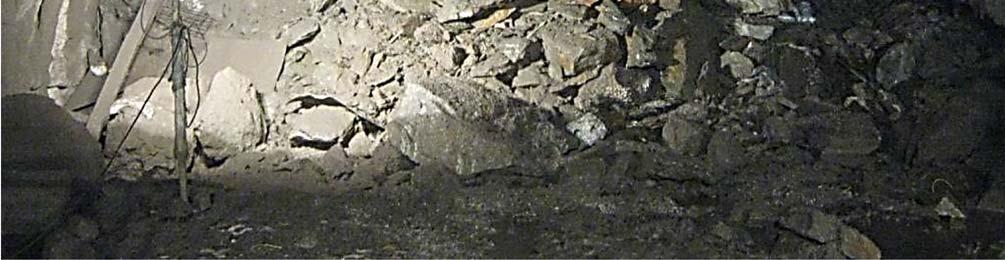 La pressione ultima risulta inoltre influenzata dall angolo di attrito interno di picco e residuo dell ammasso roccioso.