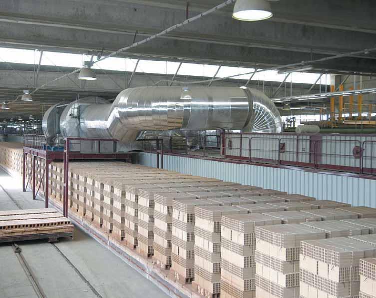 Cottura La gamma di macchine termiche che Sacmi realizza è composta da forni a tunnel realizzati in muratura in opera (modello FTO) e ad forni a tunnel con struttura prefabbricata (modello FPO),