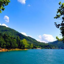 EMILIA ROMAGNA - SUVIANA CENTRO SUVIANA VIA MOLINELLA 4 - CASTEL DI CASIO (BO) Suviana è situata sull'appennino Tosco-Emiliano nei pressi dell'omonimo lago dove è possibile praticare pesca-sportiva,