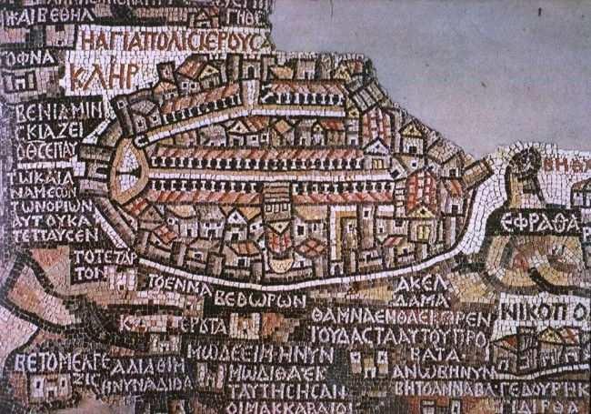 Partenza per Madaba, nota come la Città dei Mosaici, per ammirare la chiesa di St. George. Si tratta di uno dei luoghi più memorabili della Terra Santa.