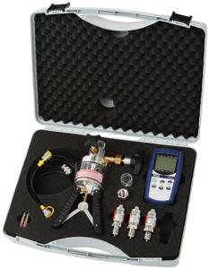 Valigetta di calibrazione con tester portatile CPH6300 e pompa di test manuale CPP700 o CPP1000-H per pressione da 0... 700 bar o 0... 1.000 bar (0... 10.000 psi o 0... 14.