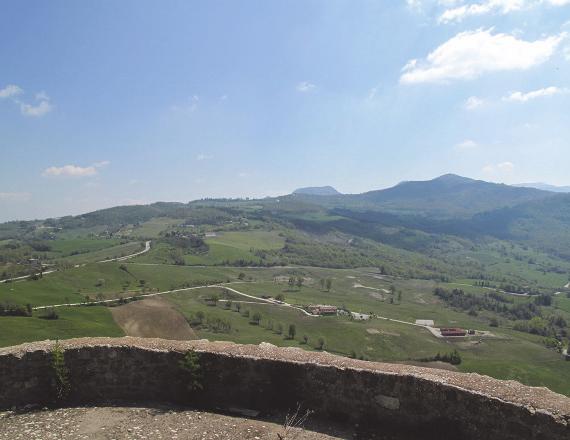 della zona del Montefeltro, situata nel vasto e verdeggiante entroterra romagnolo. 1.