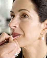 Consiglio 5: come posso garantire al meglio la tenuta del make-up delle labbra? Consiglio 4: come posso accentuare al meglio le sopracciglia?