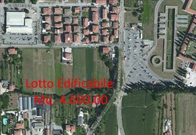 Via Loreto Mattei: Terreno edificabile di 2500mq in posizione centralissima con accesso da due