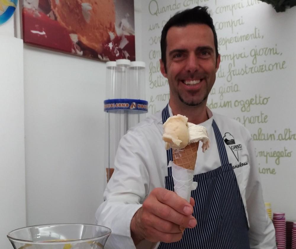 Frascati: Greed Avidi di Gelato, ecco cosa significa chilometro zero Dario Rossi di Floriana Barone Un gelato gastronomico senza glutine, preparato con materie prime biologiche e a km 0, che esalta i