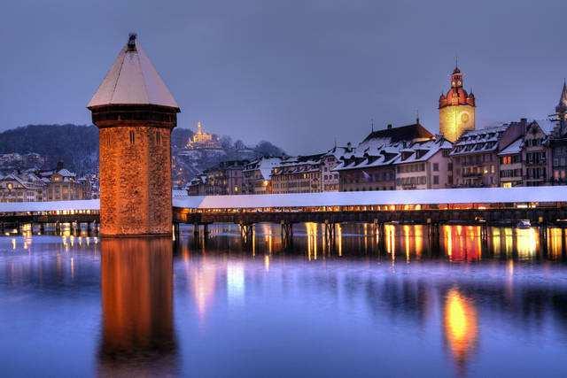 MAGICO NATALE A COLMAR E LUCERNA COLMAR LUCERNA SABATO 16 DICEMBRE 2017: Incontro nei luoghi previsti e partenza via San Gottardo per la Francia con arrivo nella mattinata a Colmar.